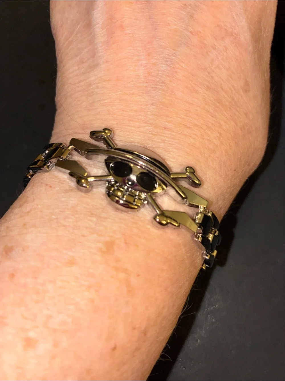 Men's Silver Skull & Crossbones Link Bracelet - Polished Steel Finish